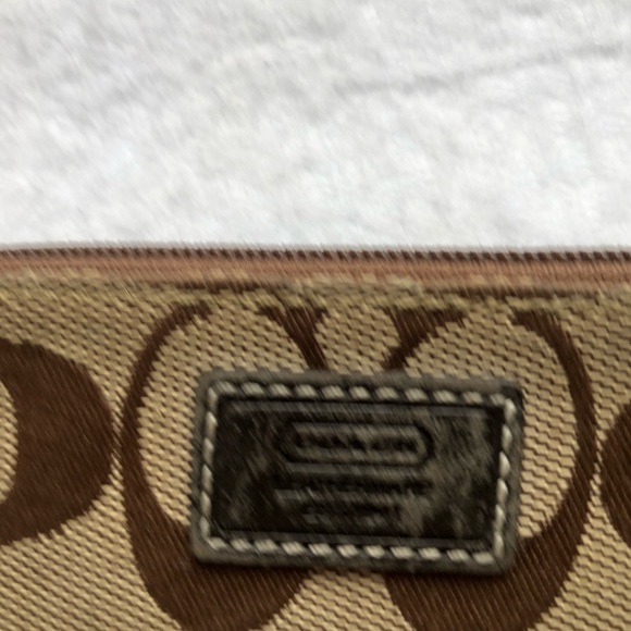 Vintage Coach Classic All Over Print Tan Earth Tone Wallet Bag - Picture 2 of 5